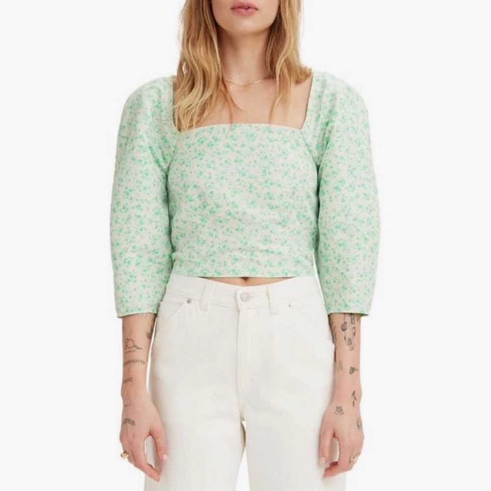 Levi’s Electric Green statement top